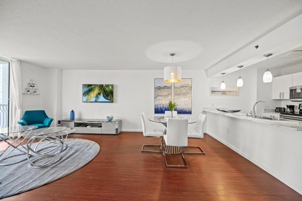 Amazing Condo With Free Parking In Brickell Miami Exteriör bild