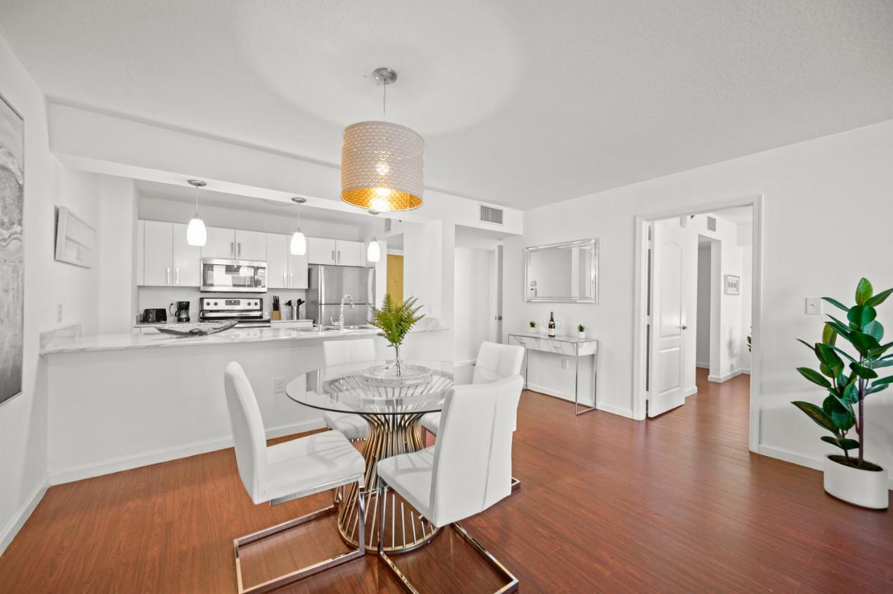 Amazing Condo With Free Parking In Brickell Miami Exteriör bild