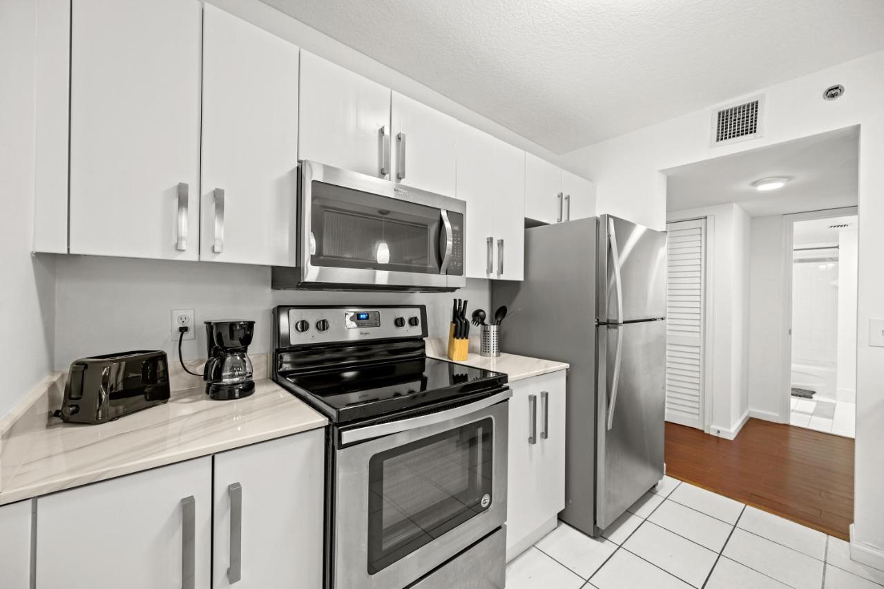 Amazing Condo With Free Parking In Brickell Miami Exteriör bild