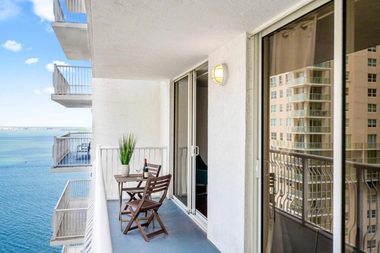 Amazing Condo With Free Parking In Brickell Miami Exteriör bild