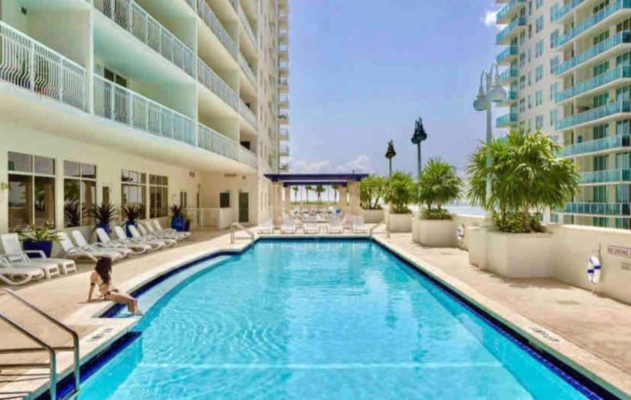 Amazing Condo With Free Parking In Brickell Miami Exteriör bild