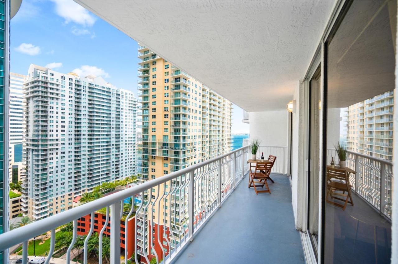 Amazing Condo With Free Parking In Brickell Miami Exteriör bild